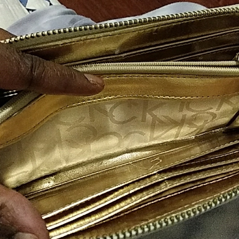 Wallet - Picture 2 of 4